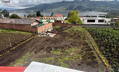 Casa Campestre de Estreno en Otavalo sector San Rafael con Vista a la Laguna