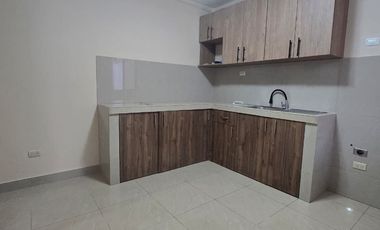 Alquiler – Casa de 2 Plantas en Excelente Ubicación Urbanización La Joya Etapa Murano