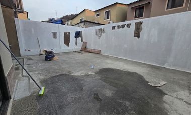 Alquiler – Casa de 2 Plantas en Excelente Ubicación Urbanización La Joya Etapa Murano