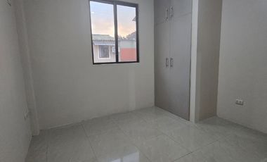 Alquiler – Casa de 2 Plantas en Excelente Ubicación Urbanización La Joya Etapa Murano