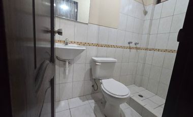 Alquiler – Casa de 2 Plantas en Excelente Ubicación Urbanización La Joya Etapa Murano