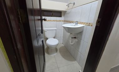 Alquiler – Casa de 2 Plantas en Excelente Ubicación Urbanización La Joya Etapa Murano