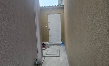 Alquiler – Casa de 2 Plantas en Excelente Ubicación Urbanización La Joya Etapa Murano