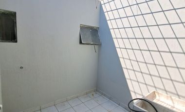 CASA EN RENTA  CON EXCELENTE UBICACIÓN