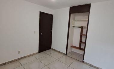 CASA EN RENTA  CON EXCELENTE UBICACIÓN