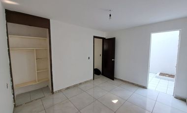 CASA EN RENTA  CON EXCELENTE UBICACIÓN