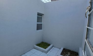 CASA EN RENTA  CON EXCELENTE UBICACIÓN