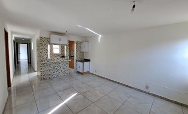 CASA EN RENTA  CON EXCELENTE UBICACIÓN