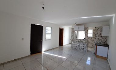 CASA EN RENTA  CON EXCELENTE UBICACIÓN