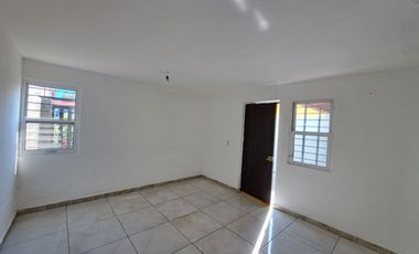 CASA EN RENTA  CON EXCELENTE UBICACIÓN