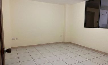 SE RENTA DEPARTAMENTO CON GARAJE, CENTRO MACHALA