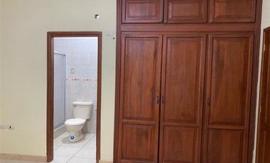 SE RENTA DEPARTAMENTO CON GARAJE, CENTRO MACHALA