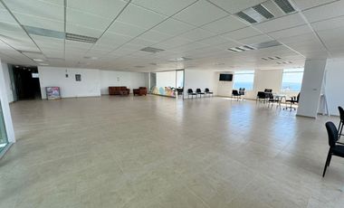 RENTO OFICINA CERCA DE PLAZA AMERICAS Y DE ANDAMAR