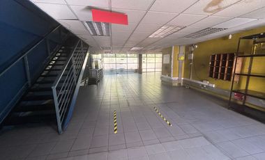 Excelente Local 115/215m2 Nva Providencia Con Oficinas