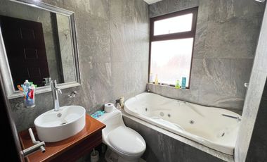 En Venta Casa En el Centro de Azogues