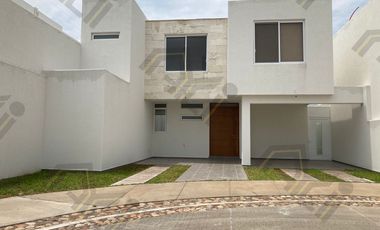 CASA EN VENTA EN RESERVA SANTA MÓNICA 🏡