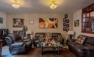 CASA EN VENTA JARDINES UNIVERSIDAD