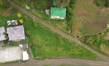 TERRENO de 866m2 EN BAYAS, LEG ABUGA, AZOGUES