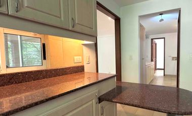 VENTA  CASA  NO ADOSADA EN UNIDAD CERRADA . Transversal  superior. El Poblado Medellín