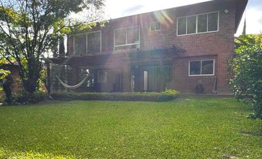 VENTA  CASA  NO ADOSADA EN UNIDAD CERRADA . Transversal  superior. El Poblado Medellín