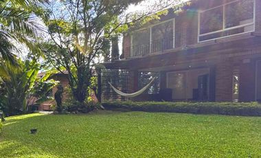 VENTA  CASA  NO ADOSADA EN UNIDAD CERRADA . Transversal  superior. El Poblado Medellín