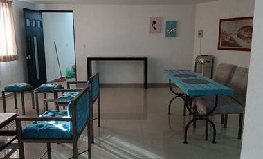 Amplio departamento con 2 cuartos y terraza