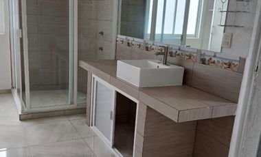 Amplio departamento con 2 cuartos y terraza