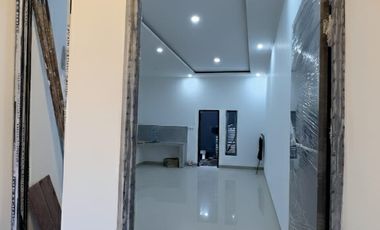 Ready 2 Unit Rumah Brand New Classic Milenial di Kav DKI Meruya Selatan