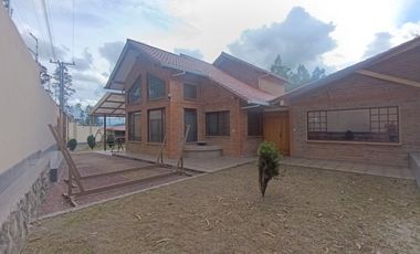 CASA EN VENTA EN DELEG