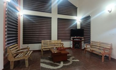 CASA EN VENTA EN DELEG