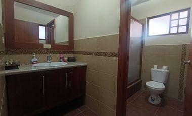 CASA EN VENTA EN DELEG