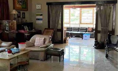 Rumah strategis di jalan raya siranda dekat simpang lima semarang cocok untuk usaha