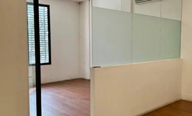 Disewakan Cepat Ruko Gandeng Untuk Kantor di Kelapa Gading Jakarta Utara, Lokasi Bisnis Premium