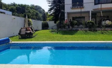 GRANDIOSA CASA CON ALBERCA EN CURENAVACA