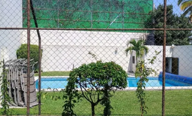 GRANDIOSA CASA CON ALBERCA EN CURENAVACA