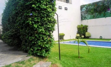 GRANDIOSA CASA CON ALBERCA EN CURENAVACA