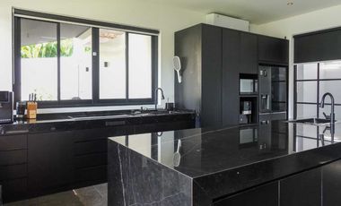 3-Bedroom Villa with Sauna and Lush Green Surroundings in Cemagi