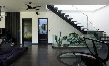 3-Bedroom Villa with Sauna and Lush Green Surroundings in Cemagi