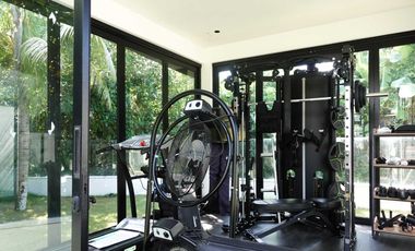 3-Bedroom Villa with Sauna and Lush Green Surroundings in Cemagi