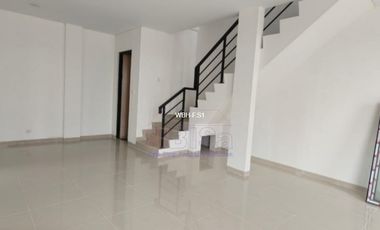 Rumah Cantik di Rosewood Garden Avenue – Bengkong