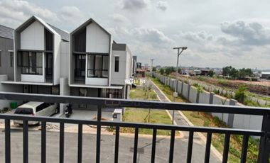 Rumah Cantik di Rosewood Garden Avenue – Bengkong