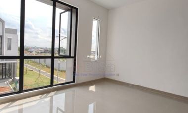 Rumah Cantik di Rosewood Garden Avenue – Bengkong