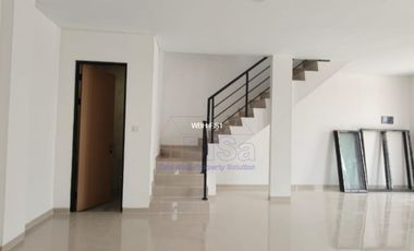 Rumah Cantik di Rosewood Garden Avenue – Bengkong