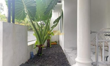 Rumah Semi Villa di Berbah Akses Jalan Lebar Full Furnished