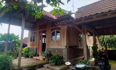 Dijual Rumah Gaya Joglo - Olehsari, Banyuwangi