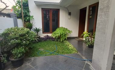 Rumah Hoek Tebet Timur Jakarta Selatan  Akses 2 Mobil! AC25