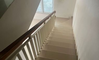 Disewakan Murah dan Cepat Rumah 2 Lantai, Lokasi Strategis Di Kelapa Gading