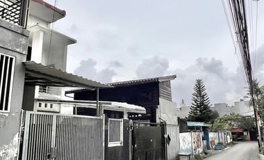 HOUSE FOR SALE Semi-Furnished Minimalist House in East Pejaten on JL. ANGSANA 1, PEJATEN PASAR MINGGU, SOUTH JAKARTA. Negotiable, Direct Owner.