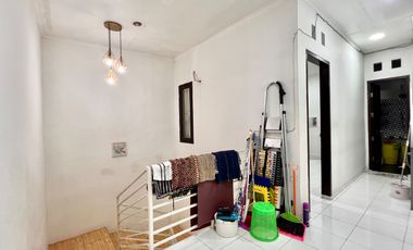 HOUSE FOR SALE Semi-Furnished Minimalist House in East Pejaten on JL. ANGSANA 1, PEJATEN PASAR MINGGU, SOUTH JAKARTA. Negotiable, Direct Owner.