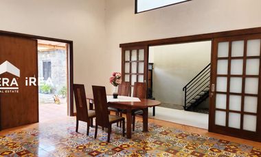 RUMAH MEWAH DIJUAL DI SOLO BARAT COLOMADU DEKAT UMS, BANDARA ADISUMARMO, RSO DR SOEHARSO